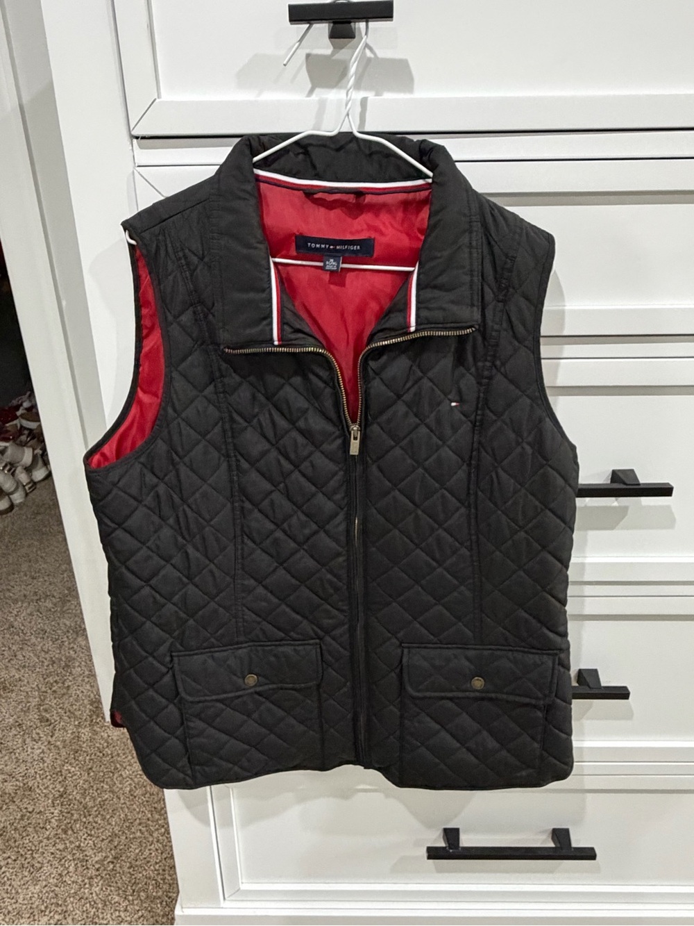 Tommy Hilfiger Women's Black Quilted Vest with Red Lining XL